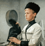 99px_ru_avatar_139352_danka_iz_filma_neulovimie_mstiteli_razduvaet_samovar_sapogom.gif